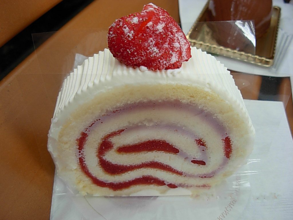 Photo of a strawberry Roll